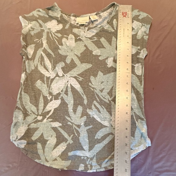 Cynthia Rowley Gray and Green 100% Linen Sleeveless Leaf Print Blouse Size Med - Picture 4 of 6